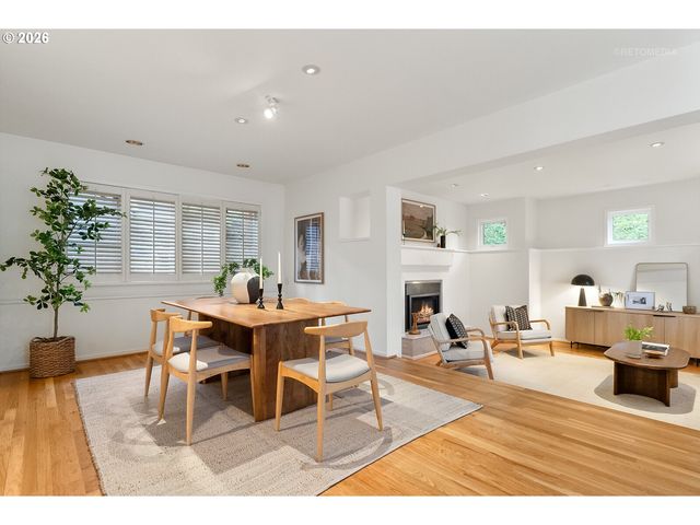 2801 Sw HILLSBORO St, Portland, OR 97239