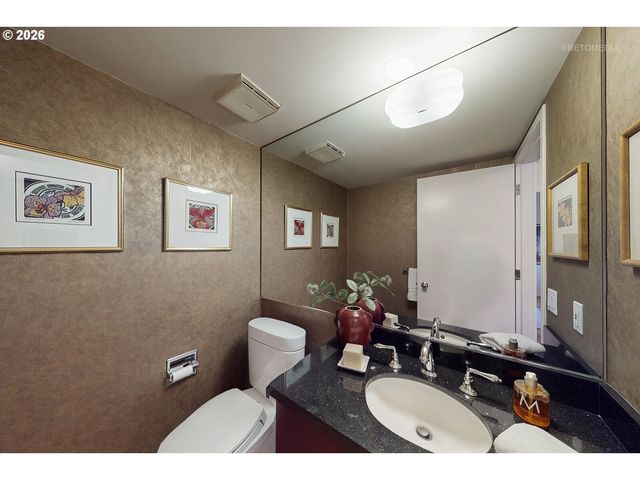 2801 Sw HILLSBORO St, Portland, OR 97239