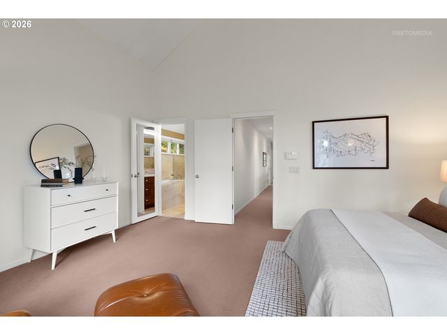 2801 Sw HILLSBORO St, Portland, OR 97239