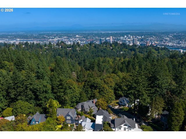 2801 Sw HILLSBORO St, Portland, OR 97239