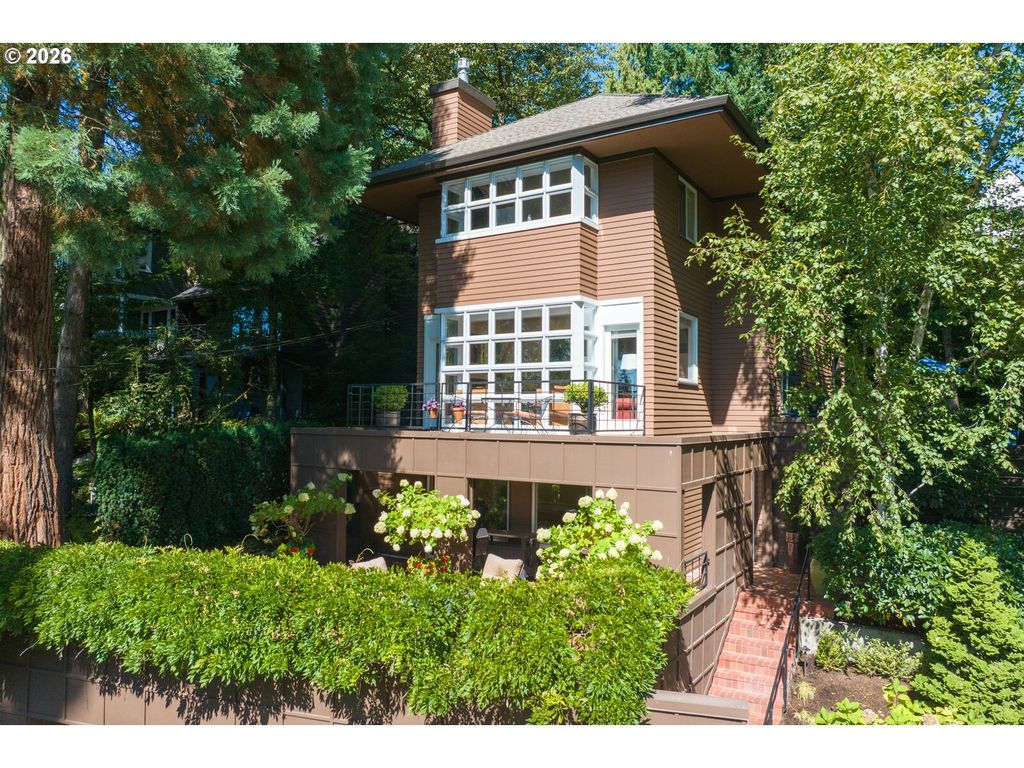 2801 Sw HILLSBORO St, Portland, OR 97239