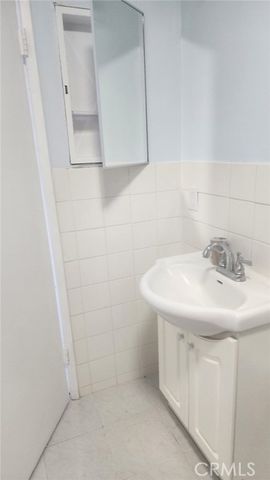 295 Sparks, Bakersfield, CA 93307