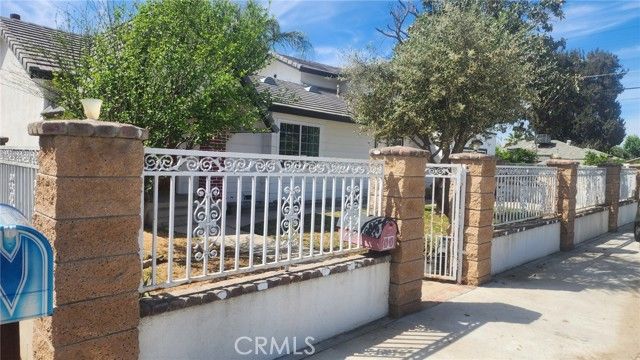 295 Sparks, Bakersfield, CA 93307