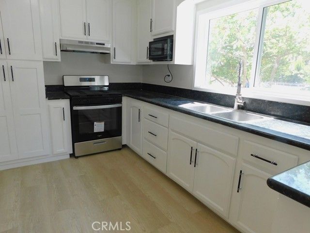 902 E 6th Street, Pomona, CA 91766