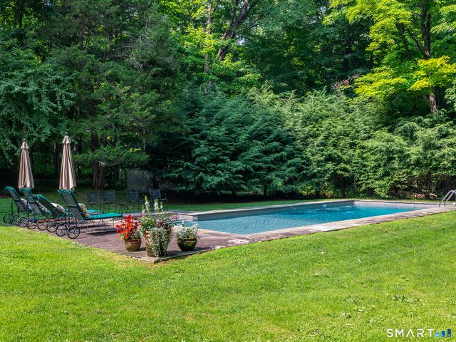 42 Couch Road, Washington, CT 06777