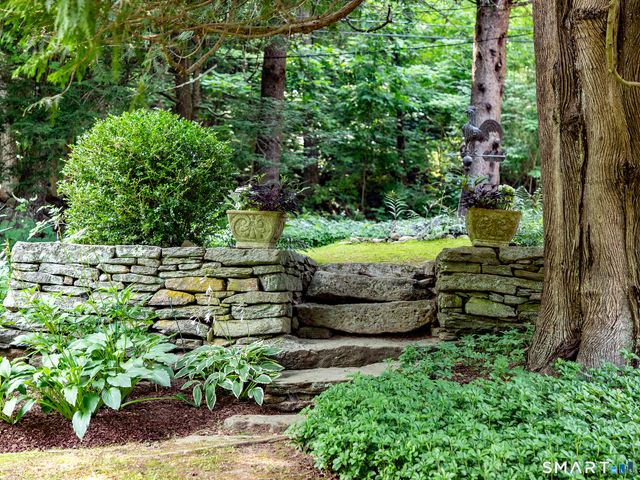 42 Couch Road, Washington, CT 06777