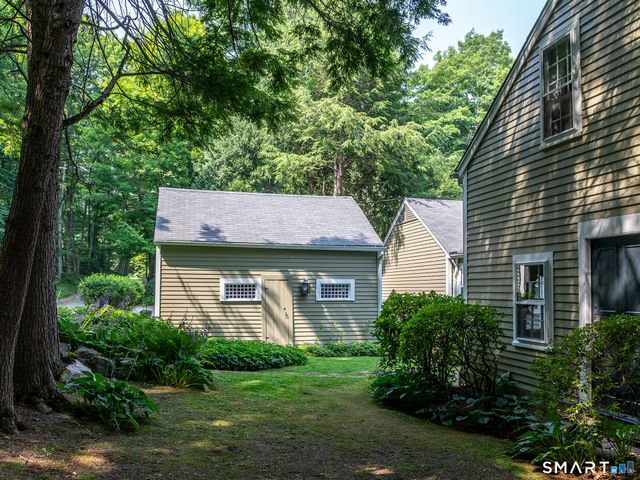 42 Couch Road, Washington, CT 06777