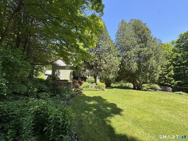 42 Couch Road, Washington, CT 06777