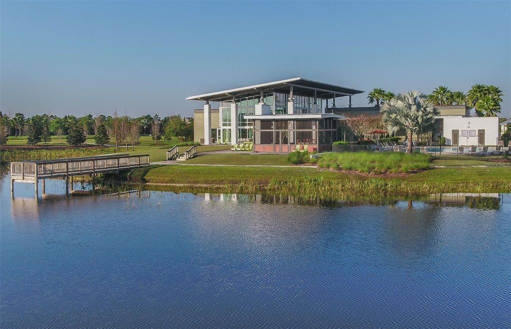 Image 19 of property listing at 5189 EVERLONG DRIVE, Apollo Beach, FL 33572