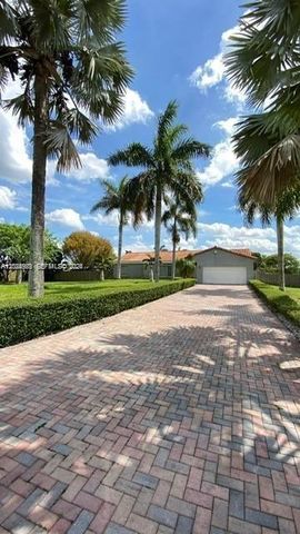 21080 SW 242nd St, Homestead, FL 33031