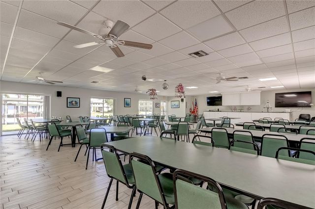 4890 BAY STREET NE 323, St Petersburg, FL 33703