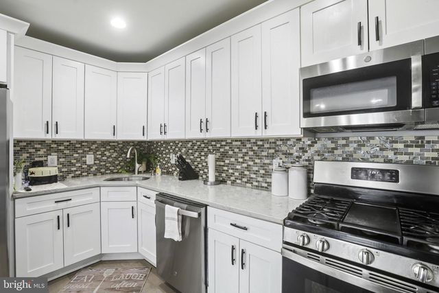 3815 N ROGERS AVE, Baltimore, MD 21207