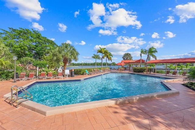 704 Freedom Court, Deerfield Beach, FL 33442