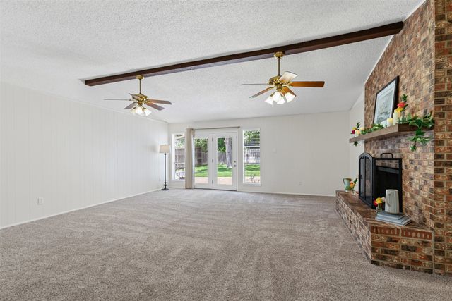 3915 Glenbrook Drive, Arlington, TX 76015