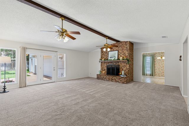 3915 Glenbrook Drive, Arlington, TX 76015