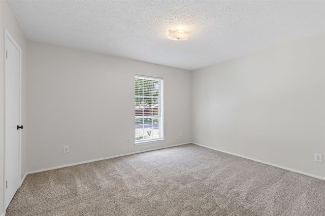 3915 Glenbrook Drive, Arlington, TX 76015