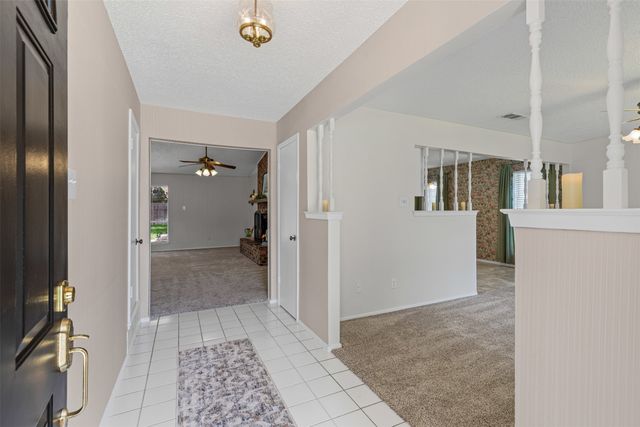 3915 Glenbrook Drive, Arlington, TX 76015