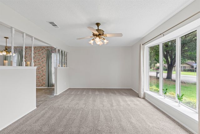 3915 Glenbrook Drive, Arlington, TX 76015