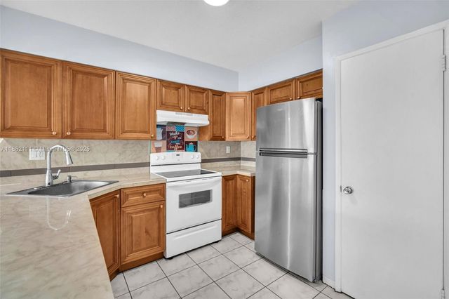 5131 NE 18th Ter, Fort Lauderdale, FL 33308