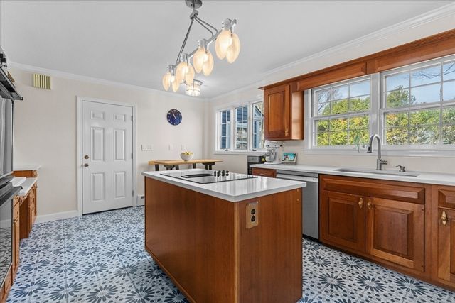 515 Main St, Shrewsbury, MA 01545