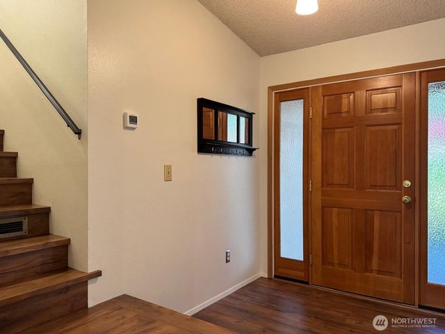 4203 Timberline Drive SE, Lacey, WA 98503