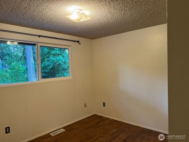 4203 Timberline Drive SE, Lacey, WA 98503