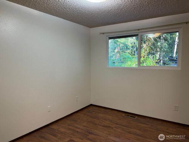 4203 Timberline Drive SE, Lacey, WA 98503