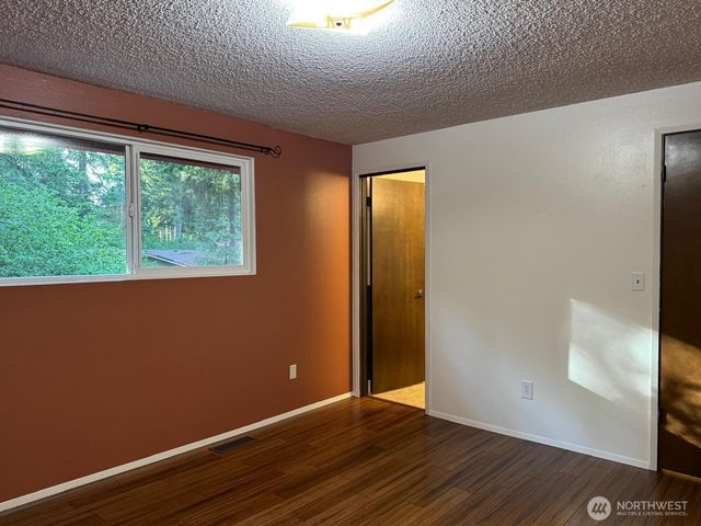 4203 Timberline Drive SE, Lacey, WA 98503