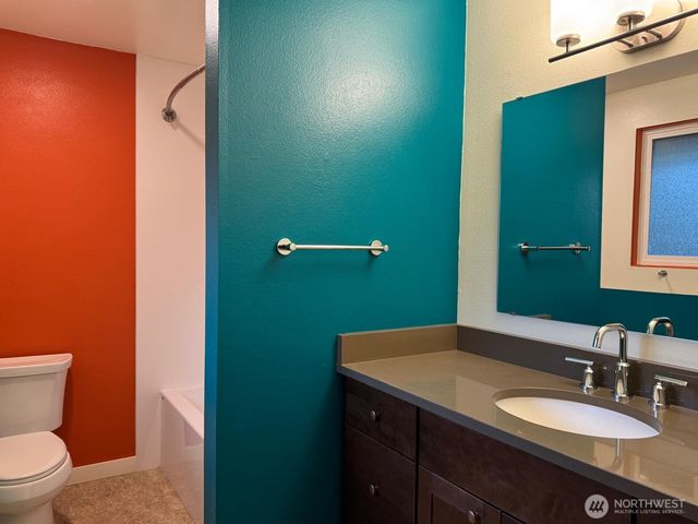 4203 Timberline Drive SE, Lacey, WA 98503