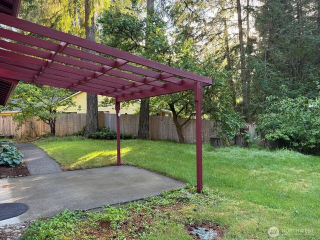 4203 Timberline Drive SE, Lacey, WA 98503