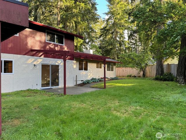4203 Timberline Drive SE, Lacey, WA 98503