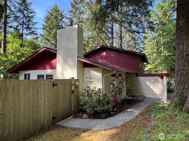 4203 Timberline Drive SE, Lacey, WA 98503