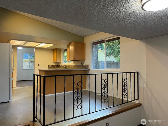4203 Timberline Drive SE, Lacey, WA 98503