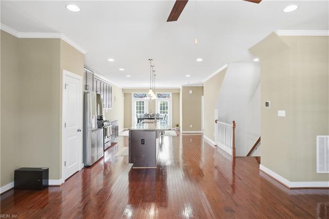 4907 Settlers Market BLVD, Williamsburg, VA 23188
