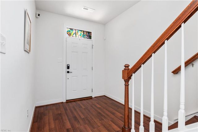 4907 Settlers Market BLVD, Williamsburg, VA 23188