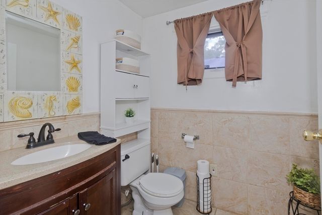 15 Monticello Ave, Springfield, MA 01109