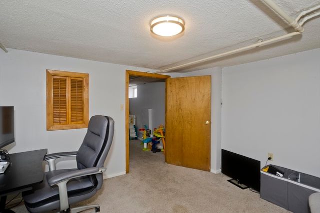 15 Monticello Ave, Springfield, MA 01109