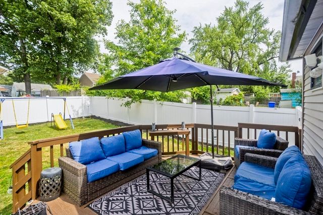 15 Monticello Ave, Springfield, MA 01109