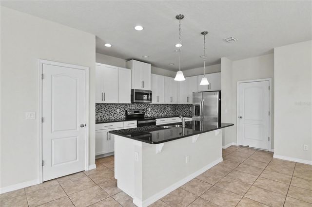 7485 ALOMA PINES CT, Winter Park, FL 32792