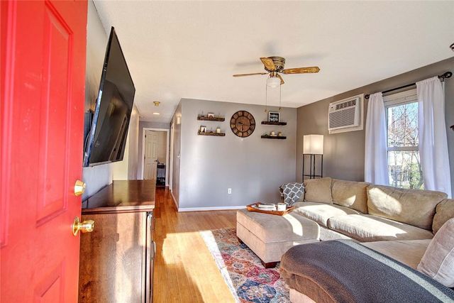 72 Vermont Street, Cranston, RI 02920