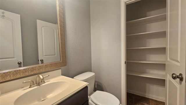 1424 Biltmore Lane, Irving, TX 75063