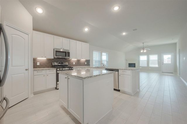 32627 Dew Crest Street, Fulshear, TX 77423