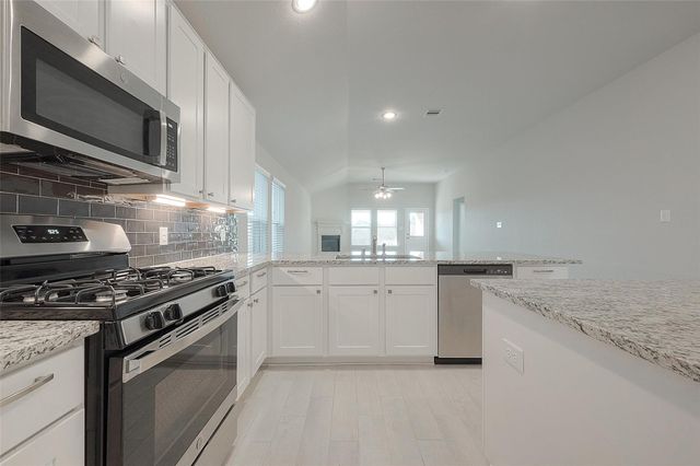 32627 Dew Crest Street, Fulshear, TX 77423