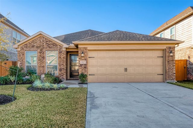 32627 Dew Crest Street, Fulshear, TX 77423