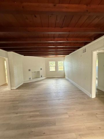 4610 Sunset Boulevard, Fort Pierce, FL 34982