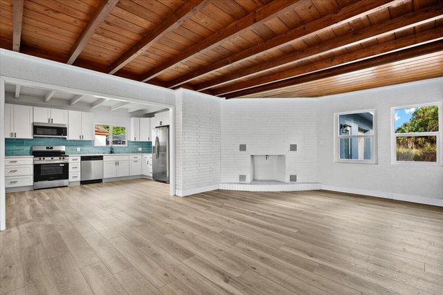 4610 Sunset Boulevard, Fort Pierce, FL 34982