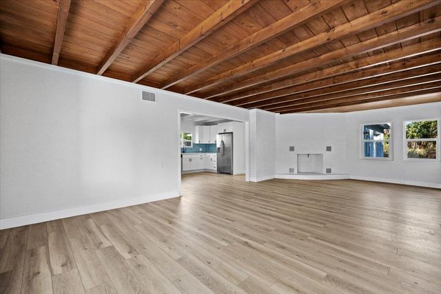 4610 Sunset Boulevard, Fort Pierce, FL 34982