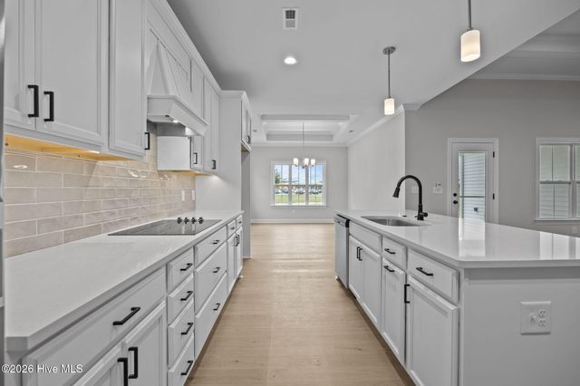 949 Hunter Grace Drive, Winterville, NC 28590