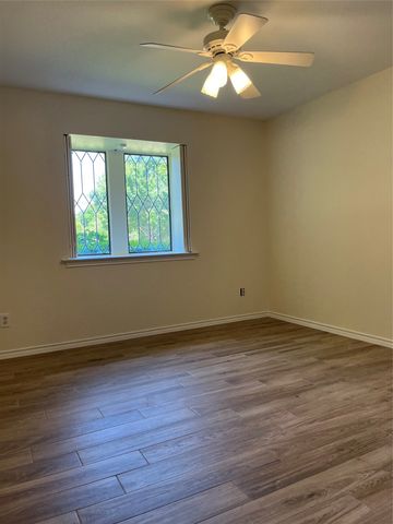 627 Meadowbrooke Place, Duncanville, TX 75137