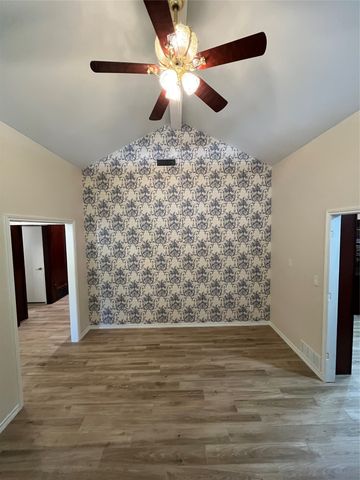 627 Meadowbrooke Place, Duncanville, TX 75137